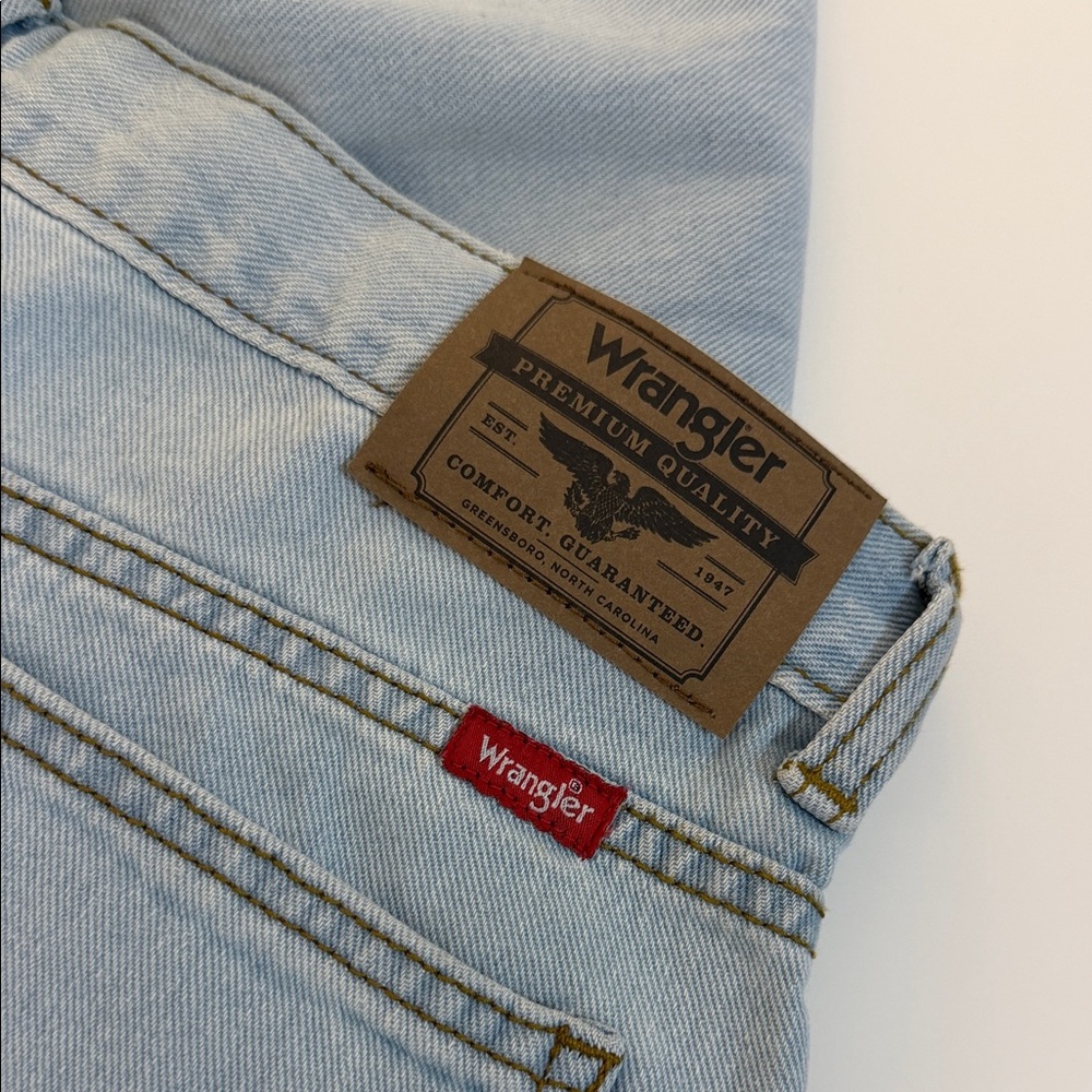 Wrangler Classic Light Blue Denim Pants - Picture 2 of 5